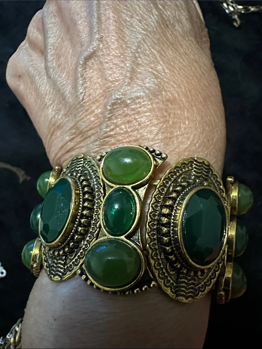Unbranded elegant gold
